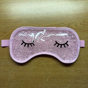 Pink Cooling Gel Bead Eye Mask with Eyelash Graphic